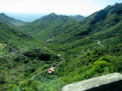 En route vers l'autre côté de l'ile à Taganana