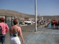 Marche le long de la plage